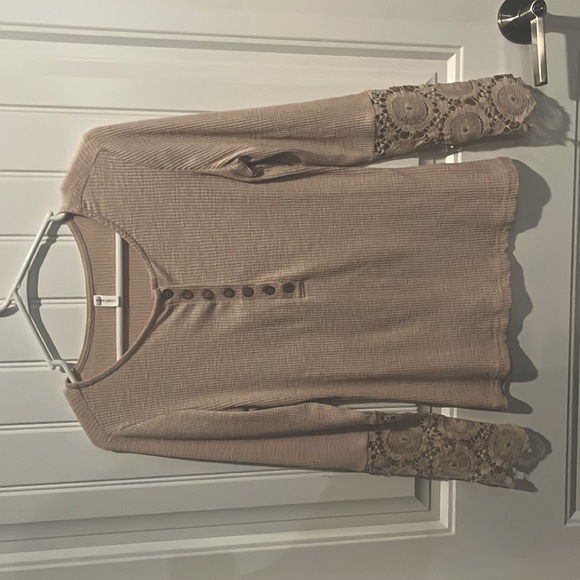 COPY - Longe sleeve women’s Henley with lace sleeve detail - Picture 1 of 4